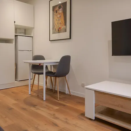 Avec Terrasse Exterieure - Coeur De Apartament *