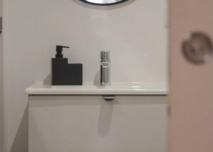 Apartment Avec Terrasse Exterieure - Coeur De Angers