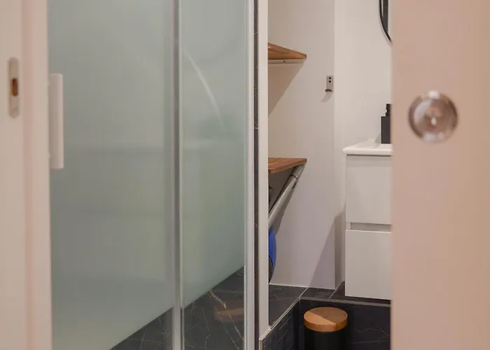 Apartment Avec Terrasse Exterieure - Coeur De Angers